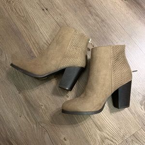 NWT Call It Spring Boots Size 6